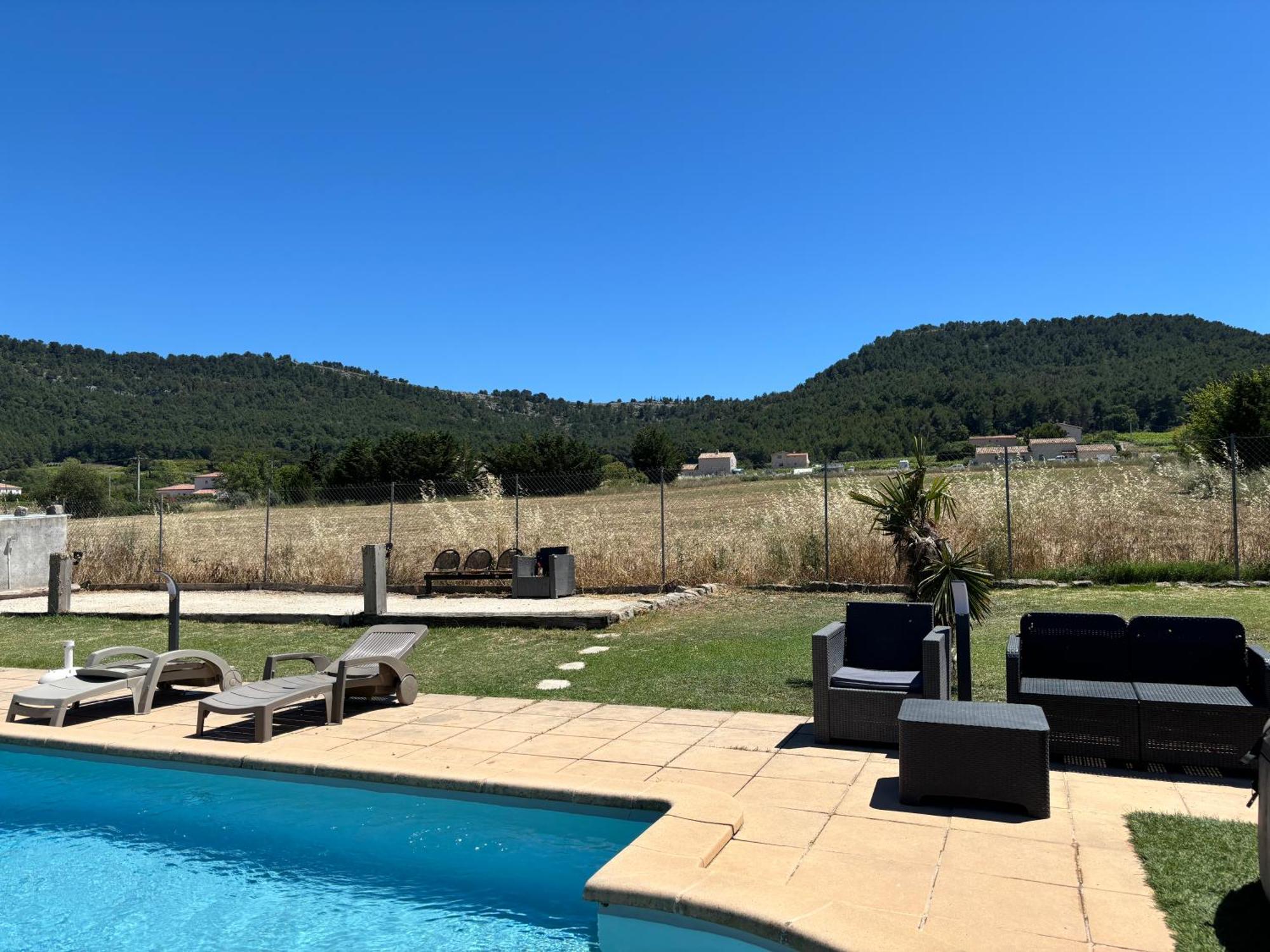 Appart. 4 Pers A 6 Kms De Cassis Avec Acces Piscine Roquefort-la-Bédoule Exterior photo